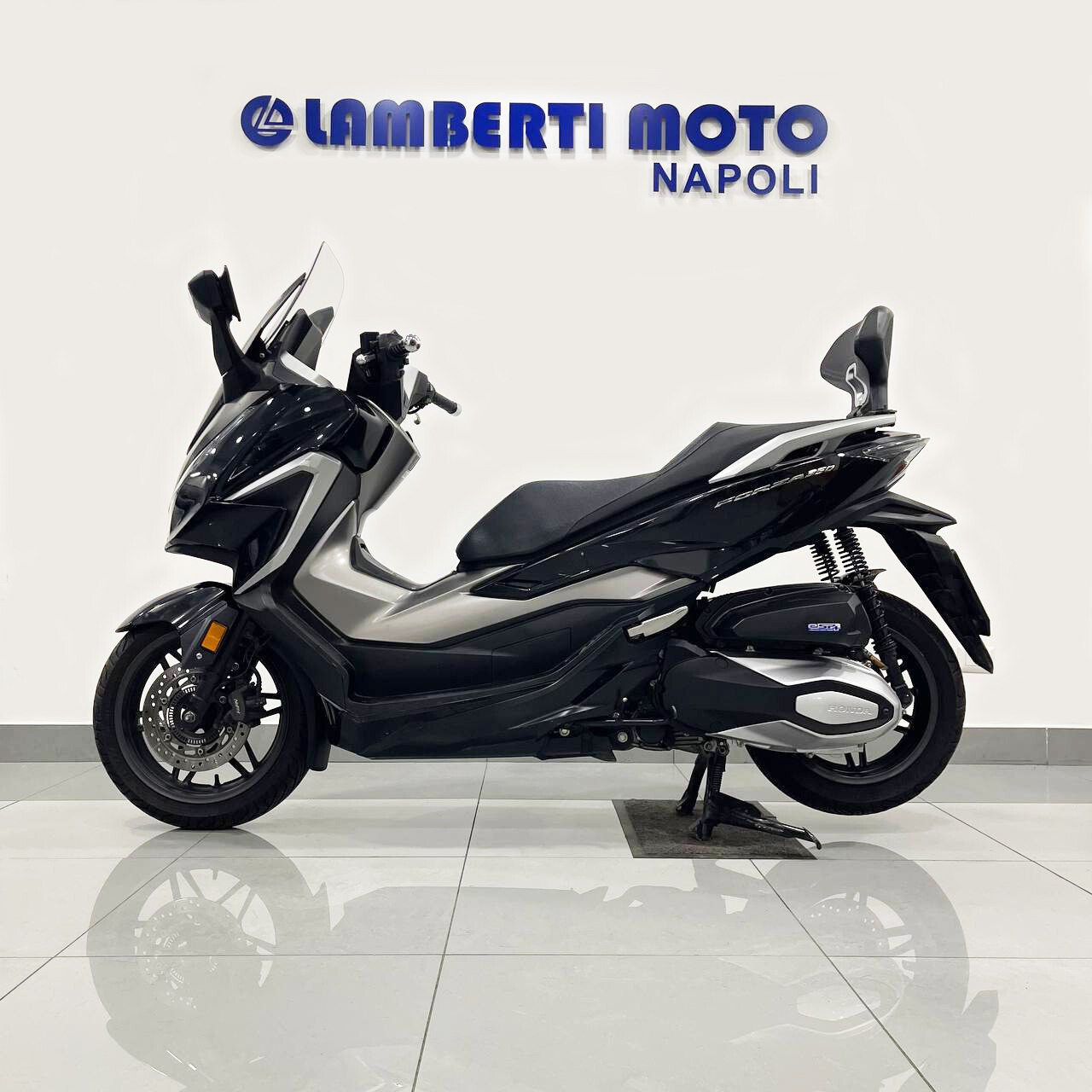 HONDA FORZA 350 – ANNO 2021 Chilometraggio: 25.471 km