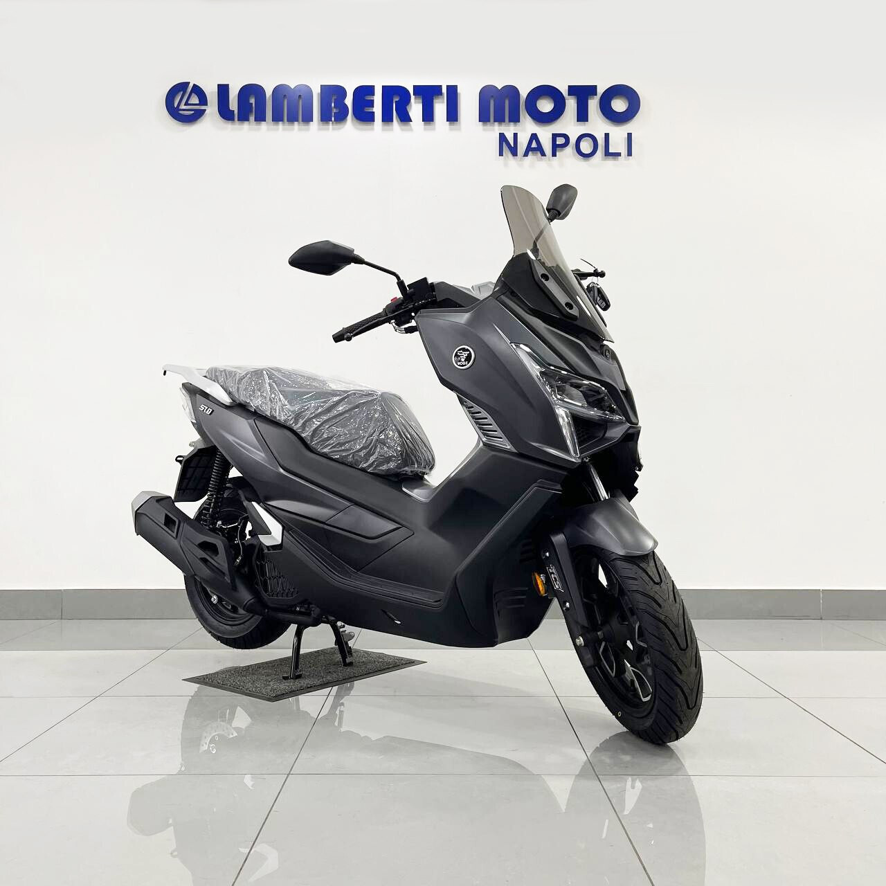 Voge Sfida SR1 125 GT Carbon Black 2026 - immagine 3