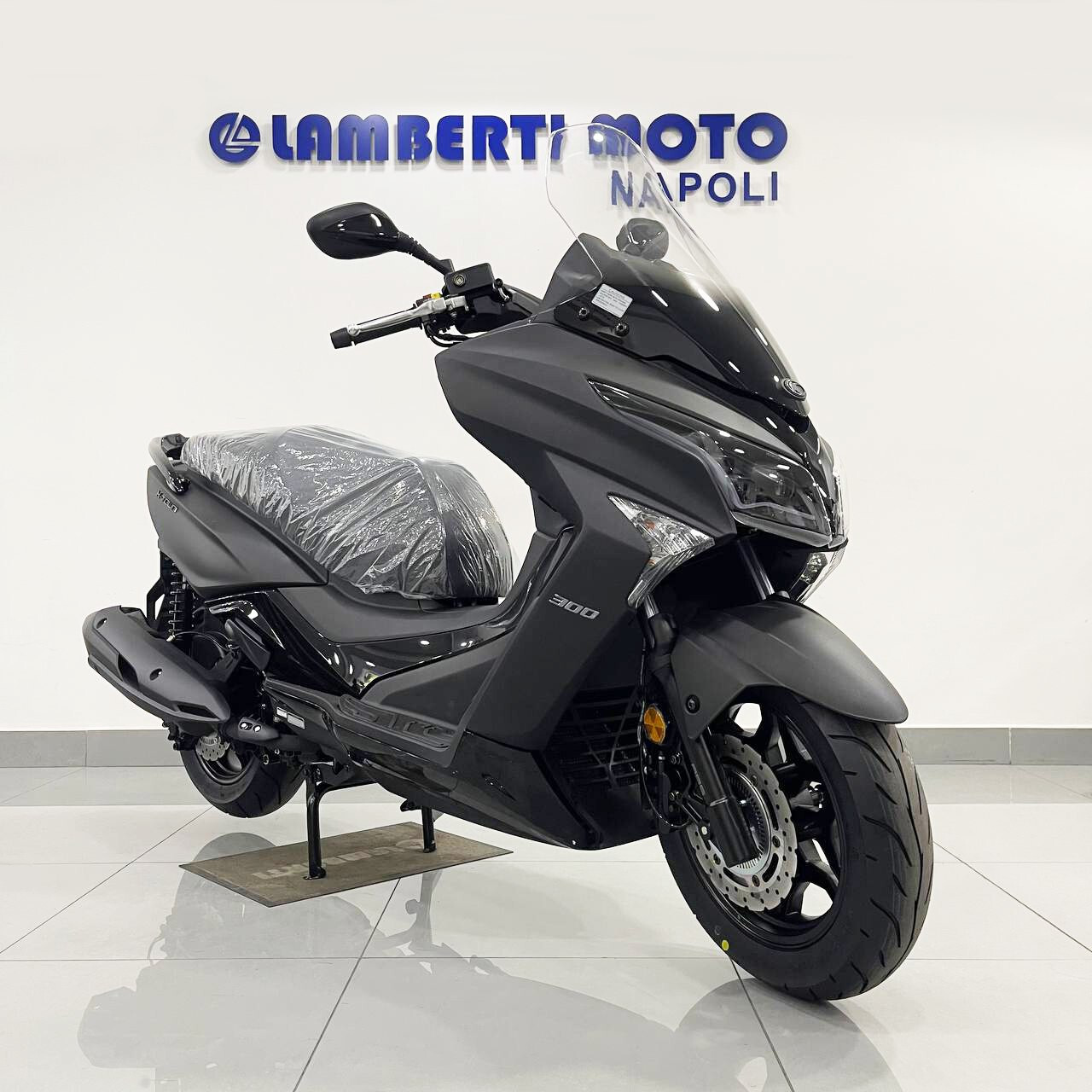 Kymco Xtown X Town 300 2026 Nero Opaco - immagine 3