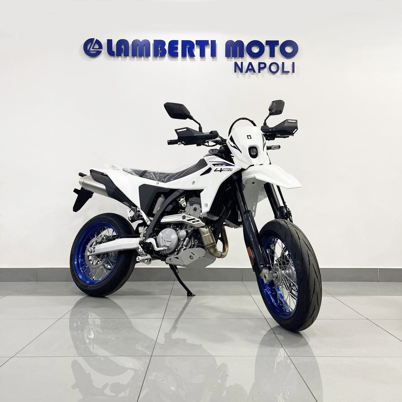 Suzuki DR-Z DRZ 400 SM bianco san francisco 2026 - immagine 2