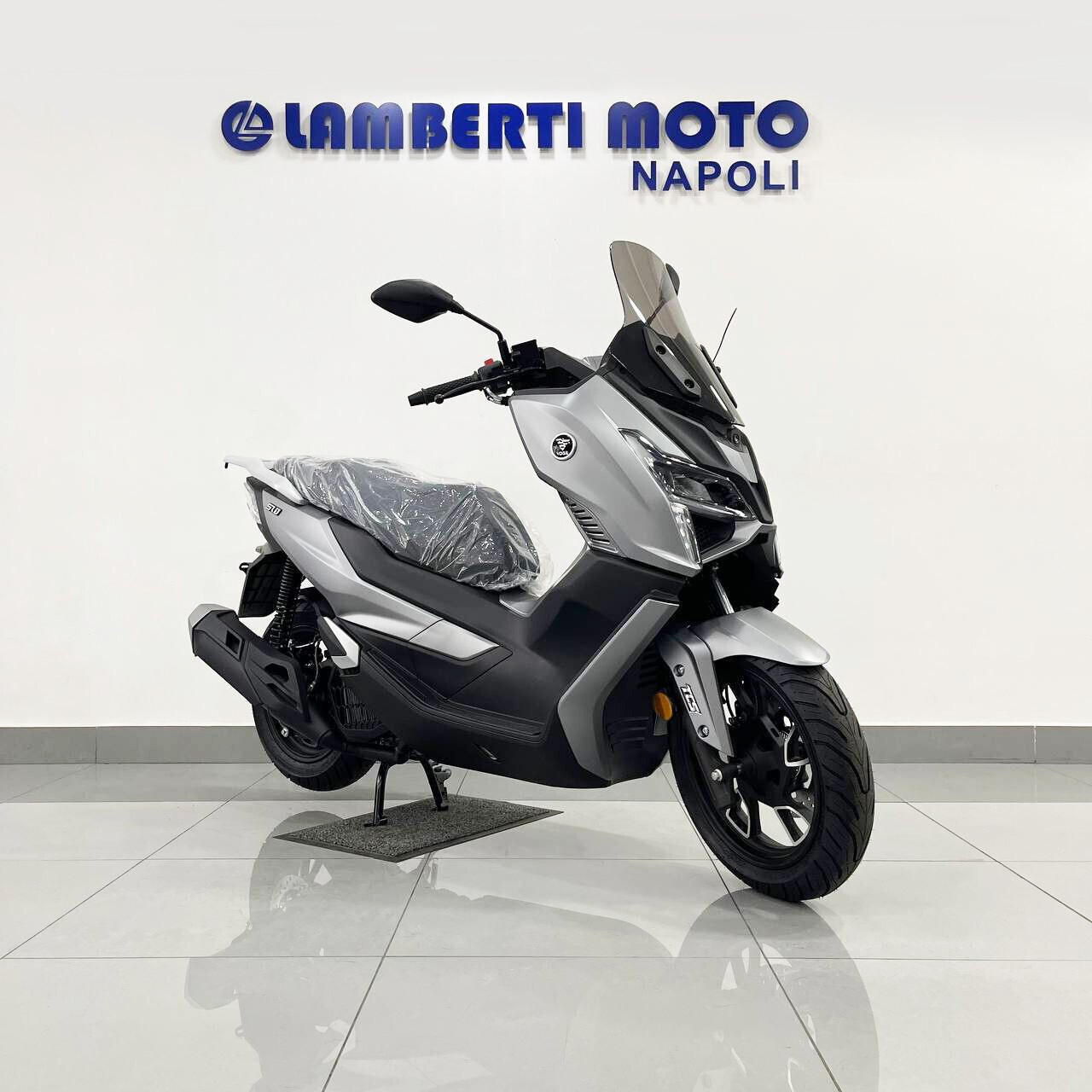 Voge Sfida SR1 125 GT Carbon Black 2026 - immagine 6