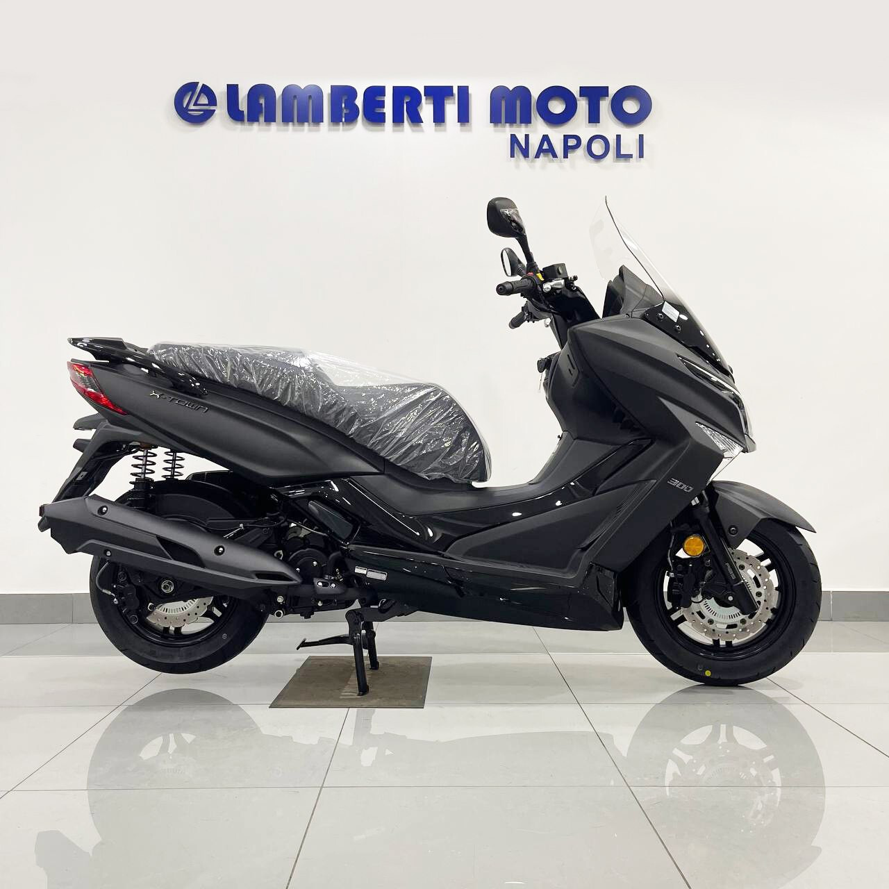 Kymco Xtown X Town 300 2026 Nero Opaco - immagine 2