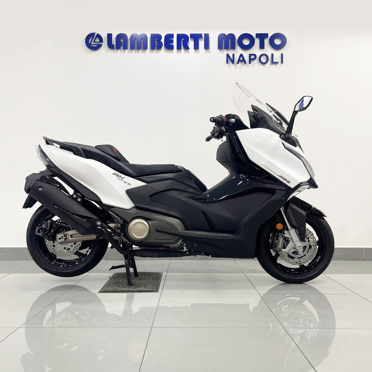 KYMCO AK 575 AK575 2026 bianco lucido - immagine 3