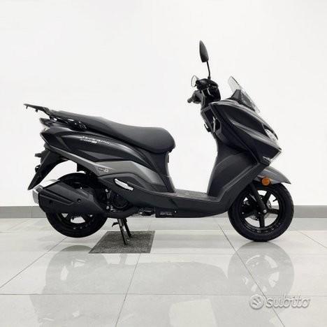 Suzuki Burgman 125 Ex Executive nero dubai 2026 - immagine 3