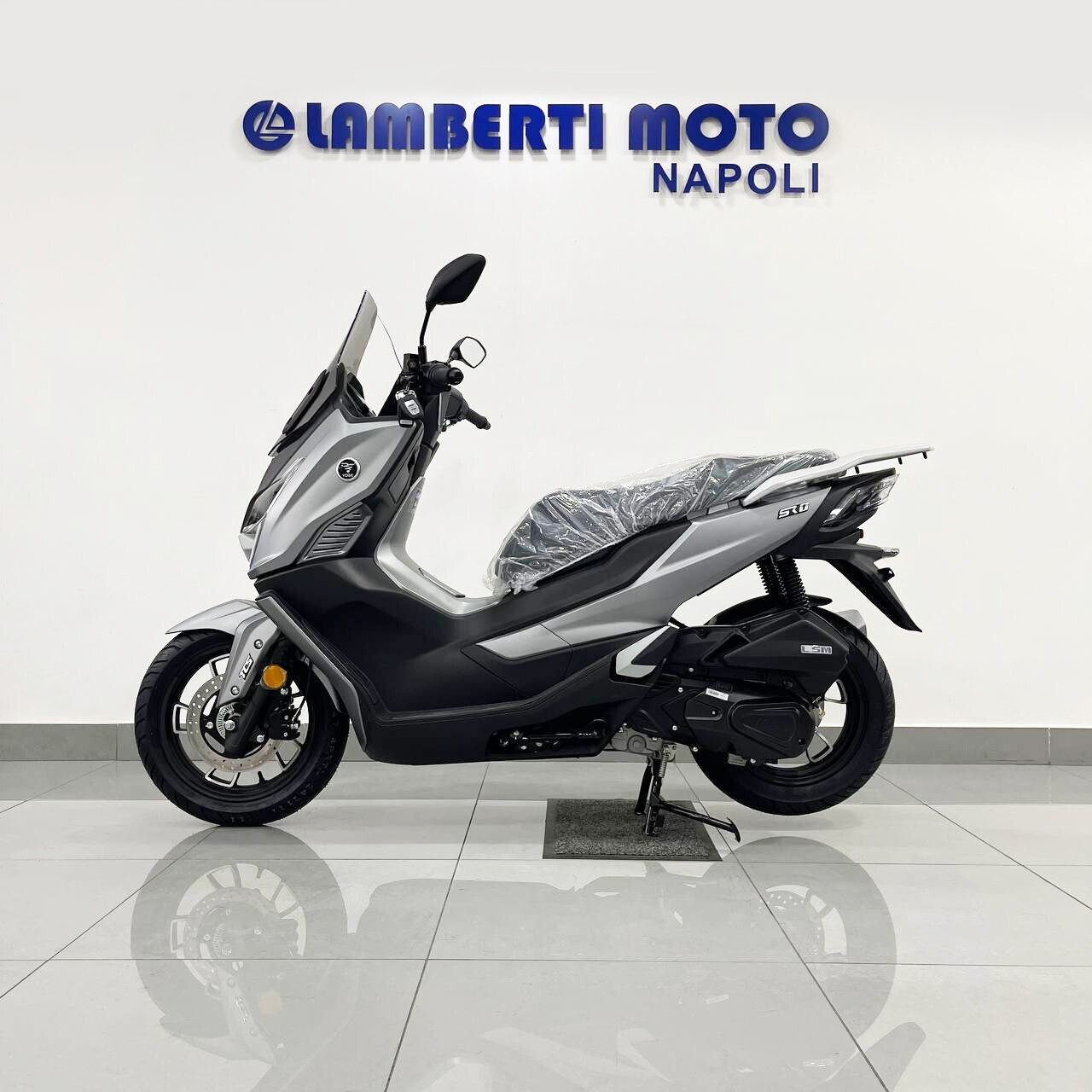 Voge Sfida SR1 125 GT Carbon Black 2026 - immagine 5