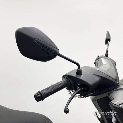 Suzuki Burgman 125 Ex Executive nero dubai 2026 - immagine 6