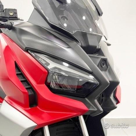 Voge Sfida Sr1 Adv 125 Metallic Red 2026 - immagine 10